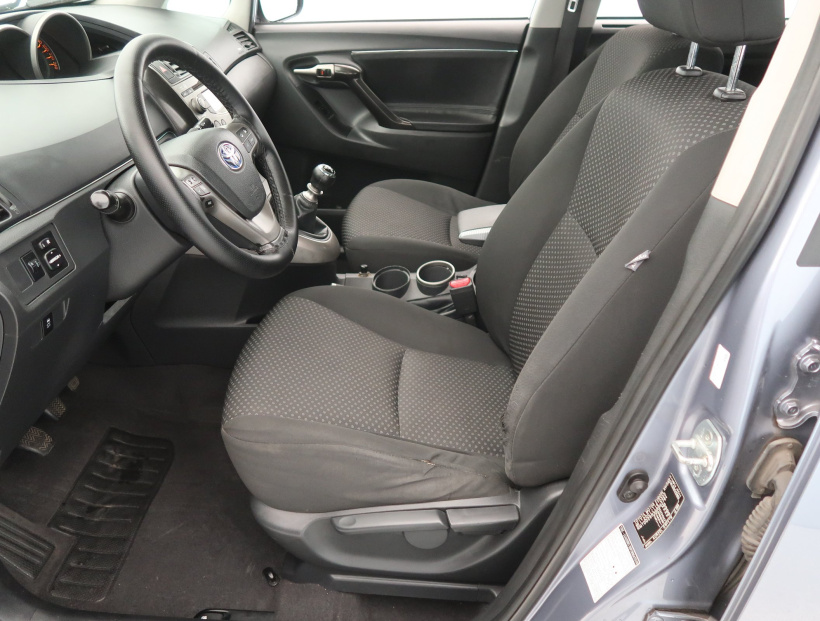 Toyota Verso, 2010