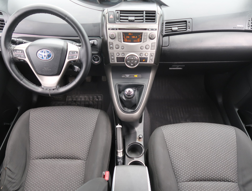 Toyota Verso, 2010