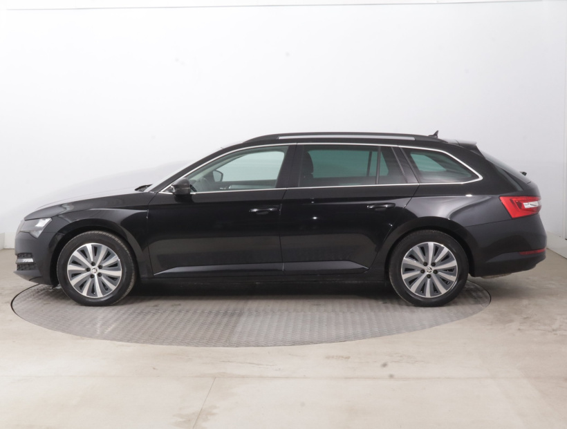 Škoda Superb, 2022