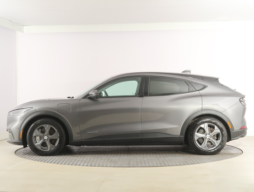 Ford Mustang Mach-E, 2021