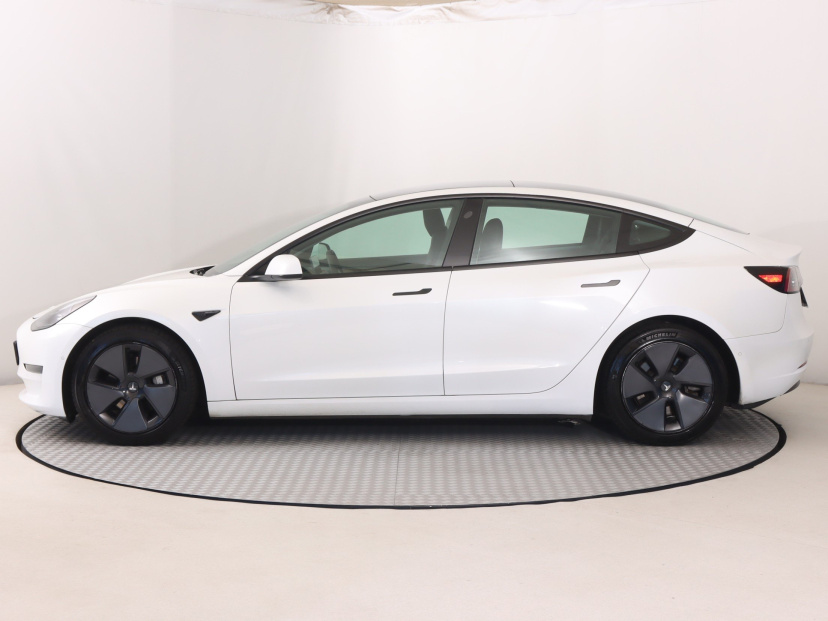 Tesla Model 3, 2021