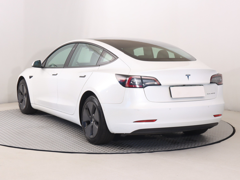 Tesla Model 3, 2021