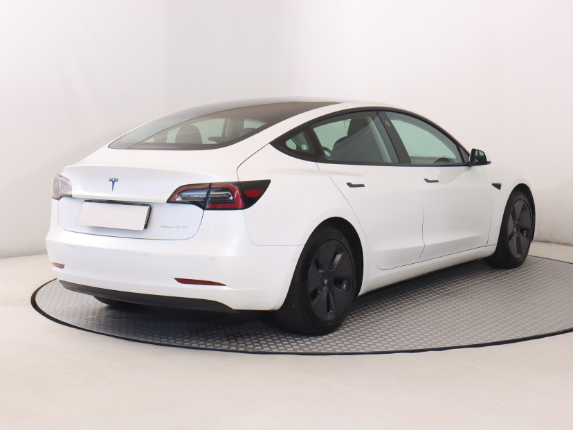 Tesla Model 3, 2021