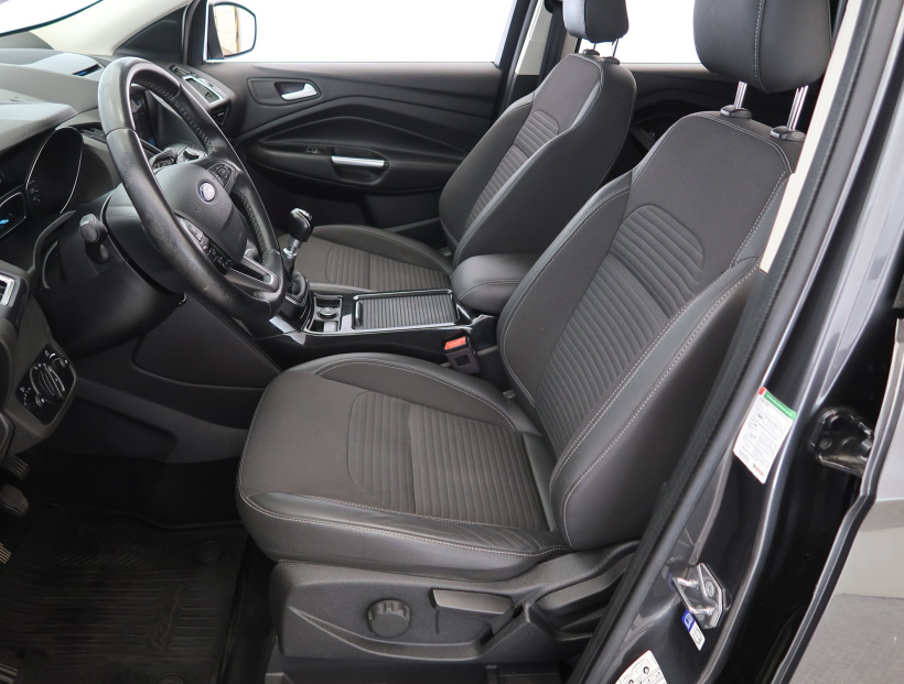Ford Kuga, 2017