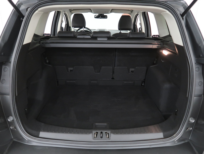 Ford Kuga, 2017