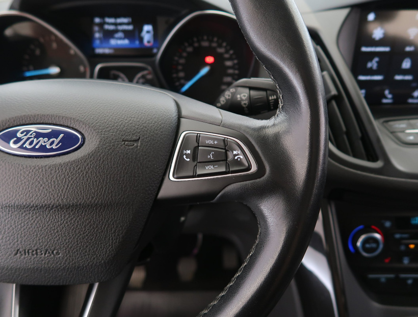 Ford Kuga, 2017