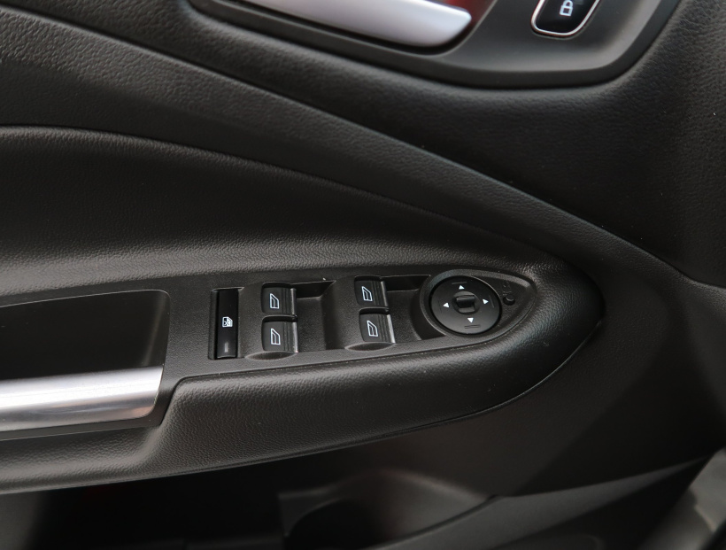Ford Kuga, 2017