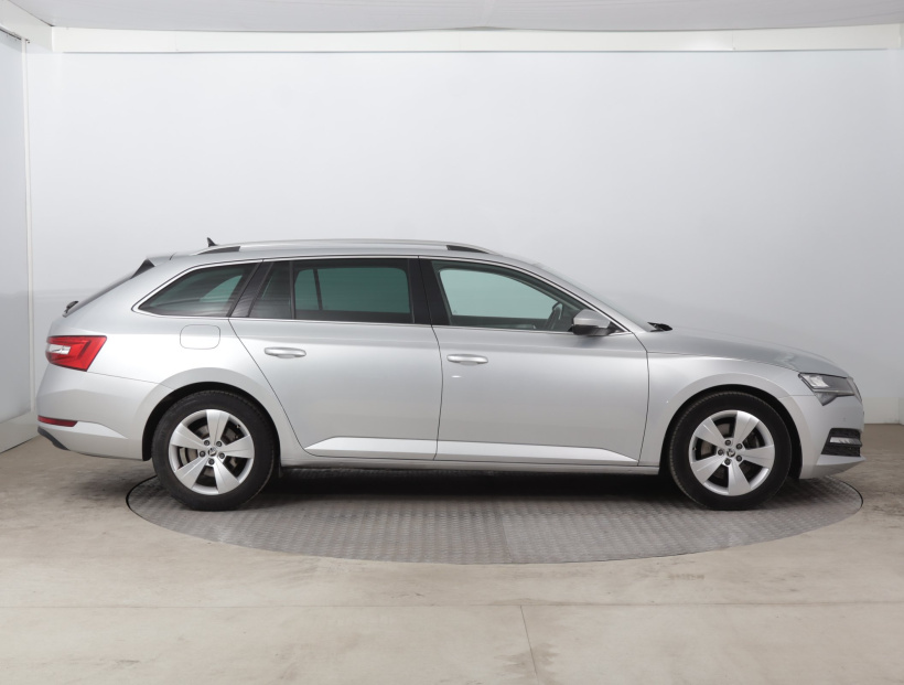 Škoda Superb, 2022