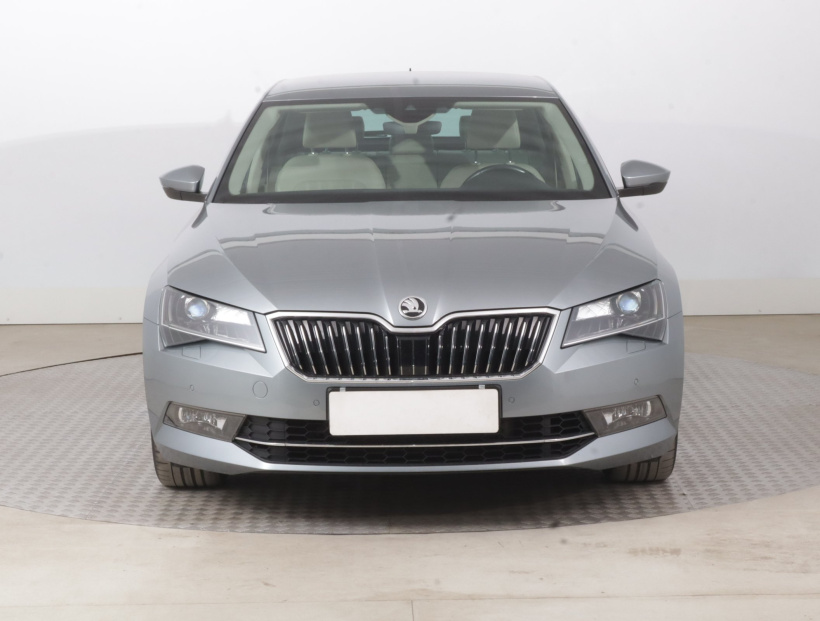 Škoda Superb, 2015