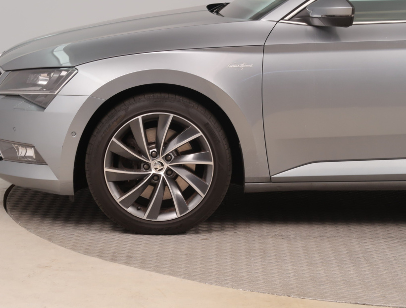 Škoda Superb, 2015