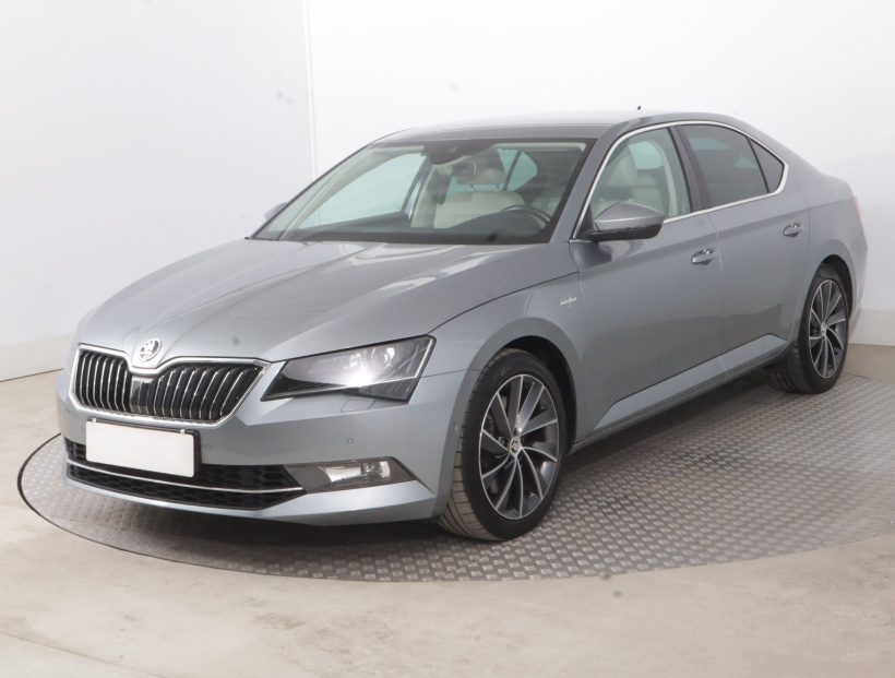 Škoda Superb, 2015