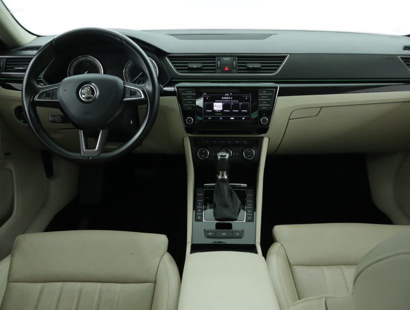 Škoda Superb, 2015