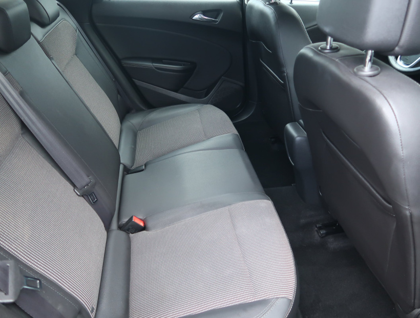 Opel Astra, 2015