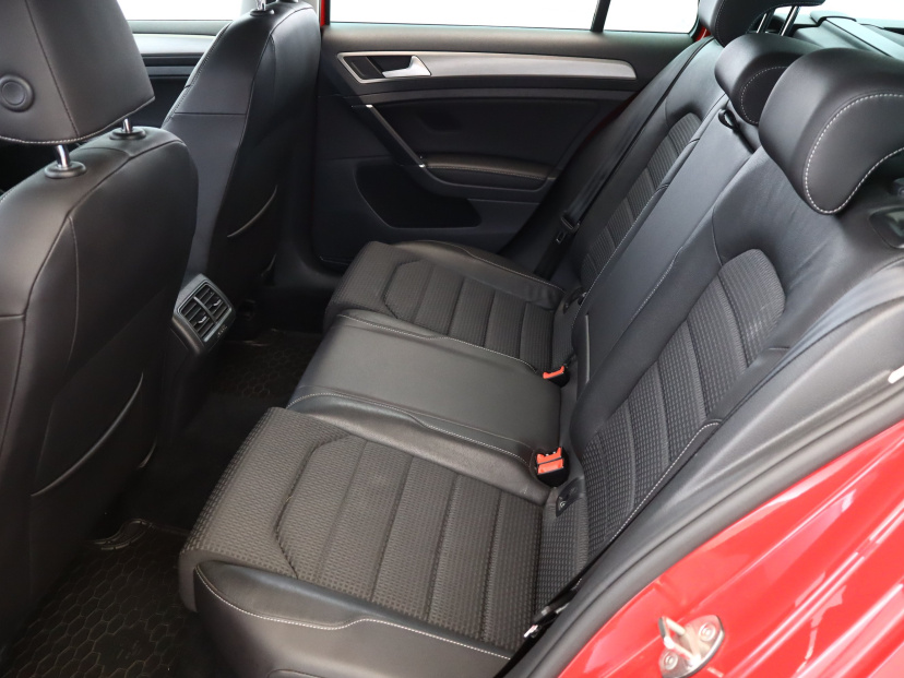 Volkswagen Golf, 2016