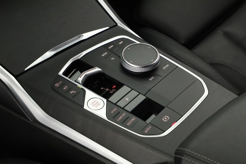 BMW 3, 2023