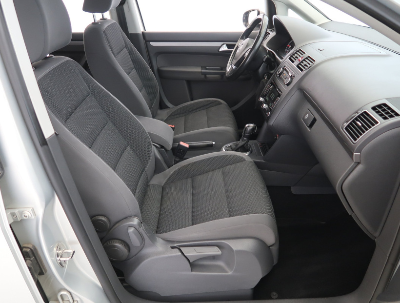 Volkswagen Touran, 2011