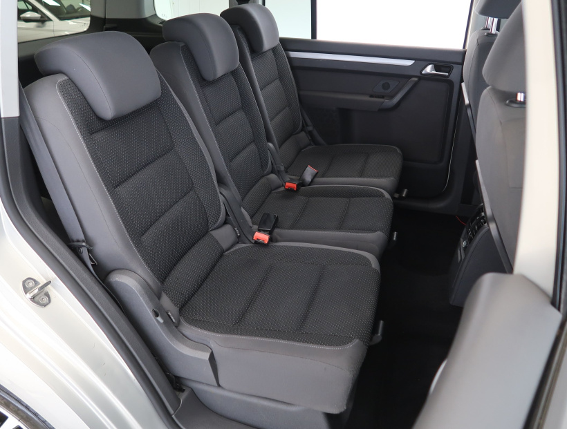 Volkswagen Touran, 2011