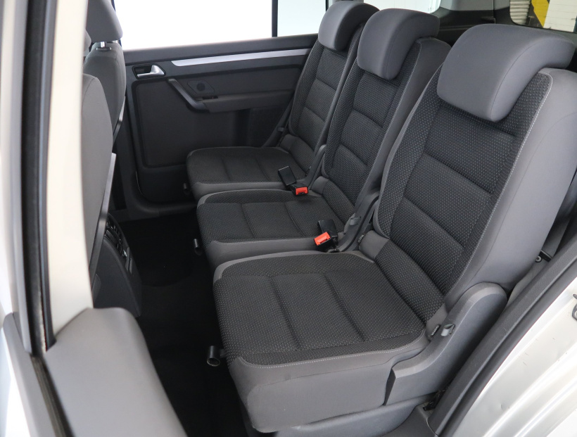 Volkswagen Touran, 2011