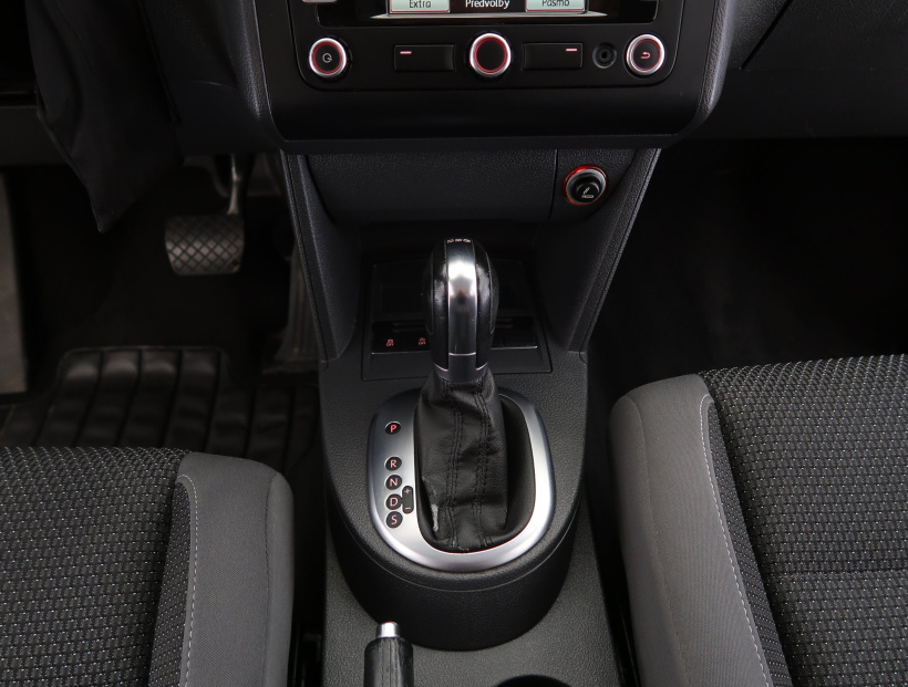 Volkswagen Touran, 2011
