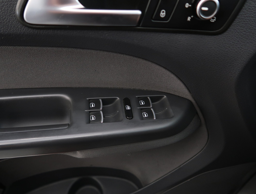 Volkswagen Touran, 2011