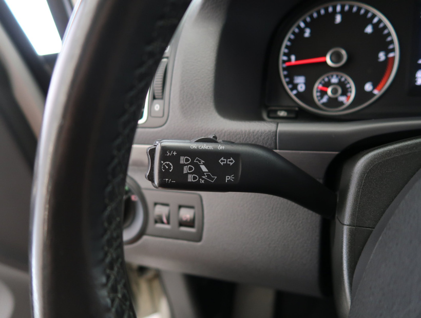 Volkswagen Touran, 2011
