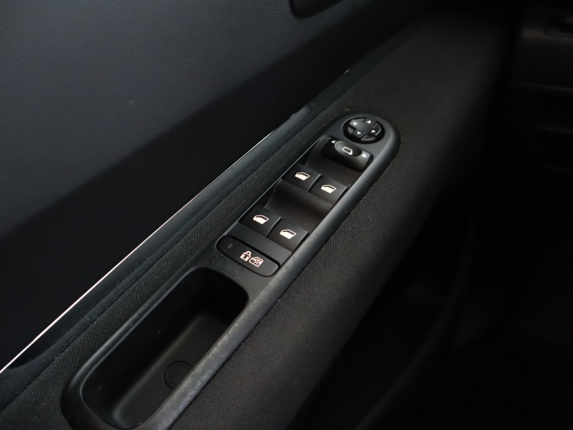 Peugeot 3008, 2012