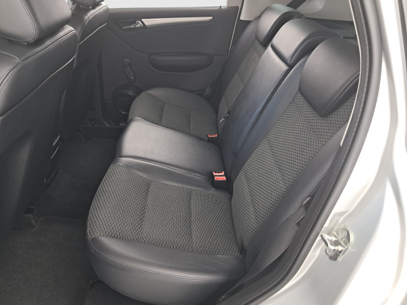 Mercedes-Benz A, 2011