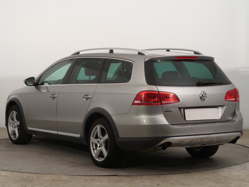Volkswagen Passat, 2015