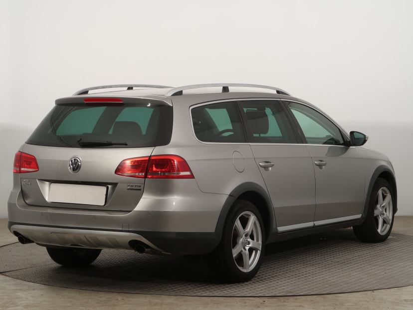 Volkswagen Passat, 2015