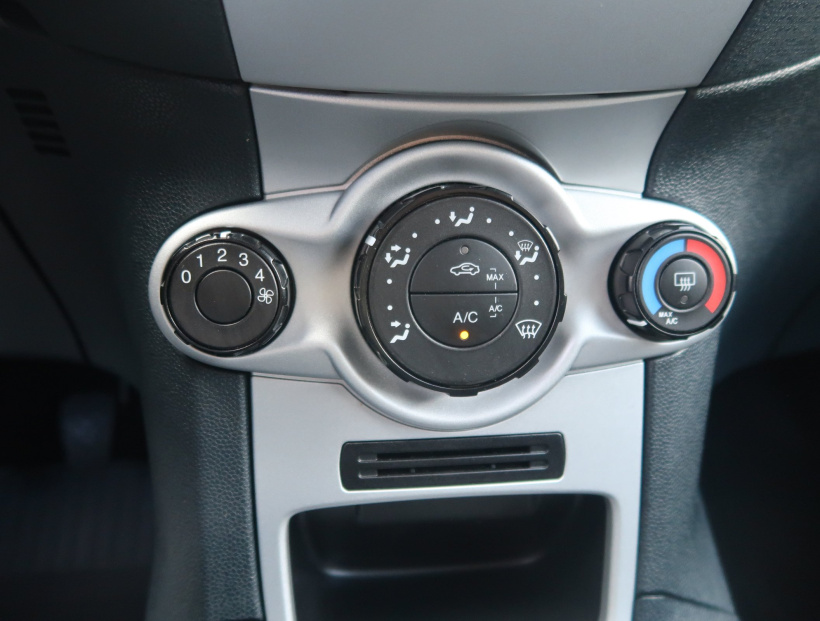 Ford Fiesta, 2011