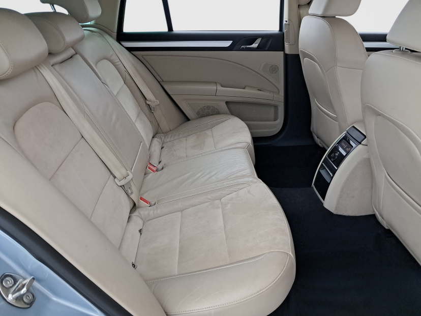 Škoda Superb, 2011