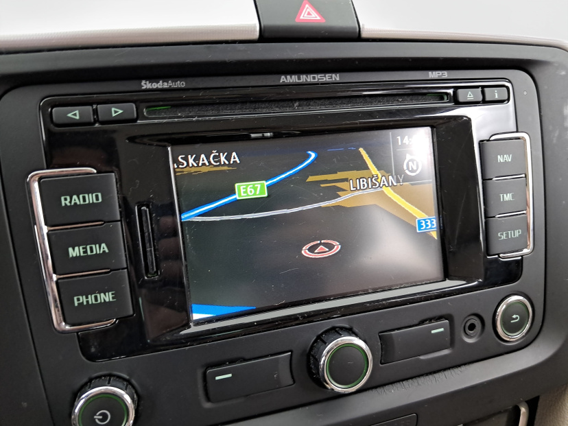 Škoda Superb, 2011