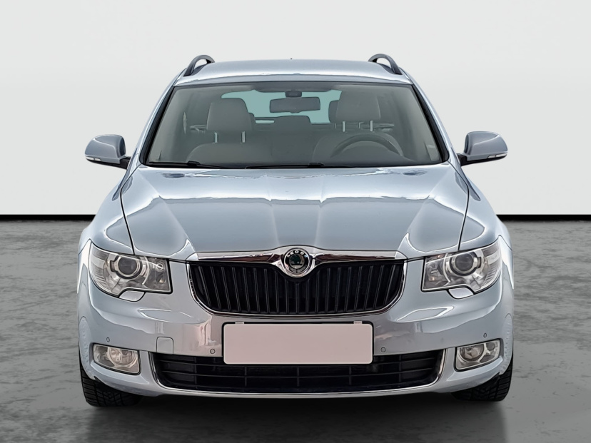 Škoda Superb, 2011