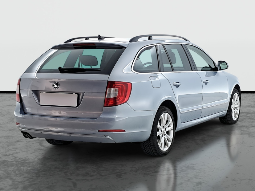 Škoda Superb, 2011