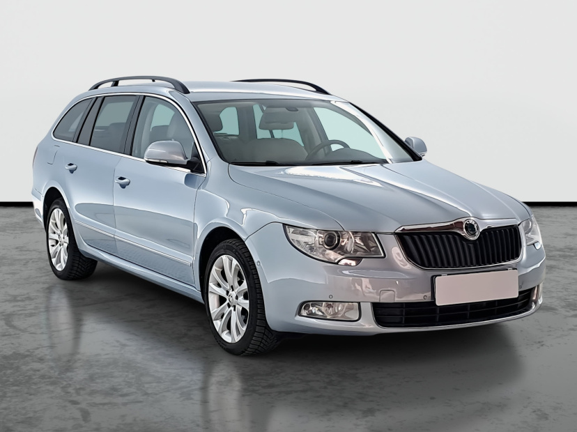 Škoda Superb, 2011