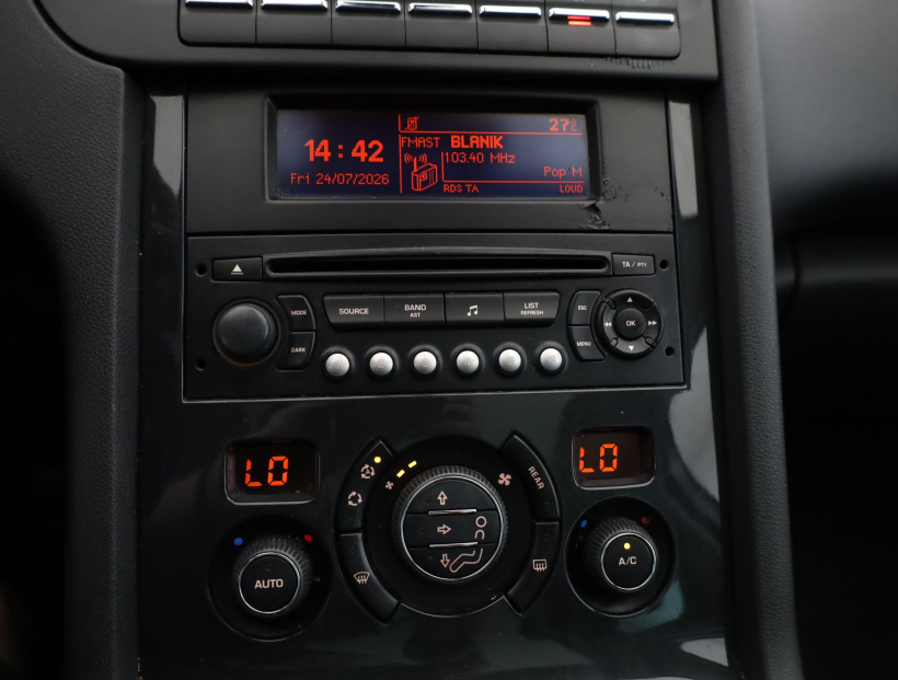Peugeot 5008, 2011