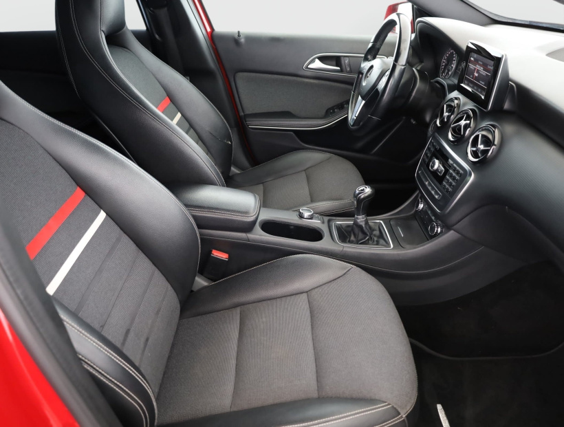Mercedes-Benz A, 2013