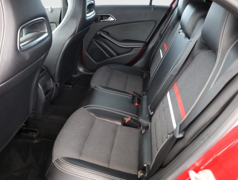 Mercedes-Benz A, 2013