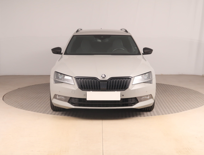 Škoda Superb, 2019
