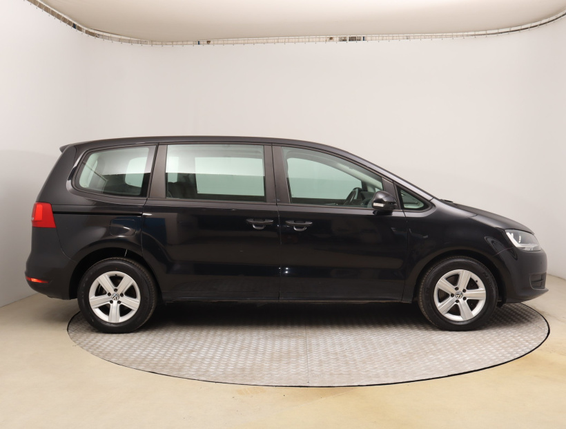 Volkswagen Sharan, 2011