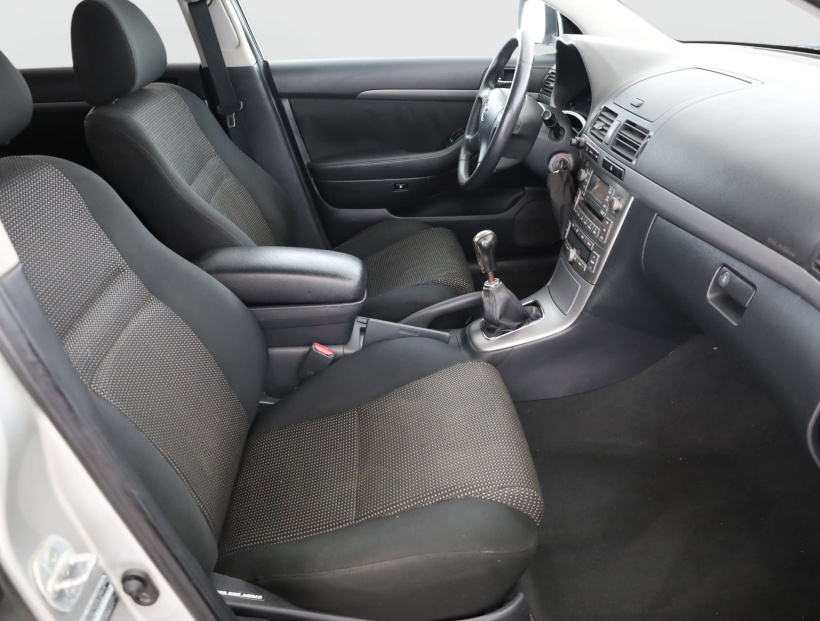 Toyota Avensis, 2006