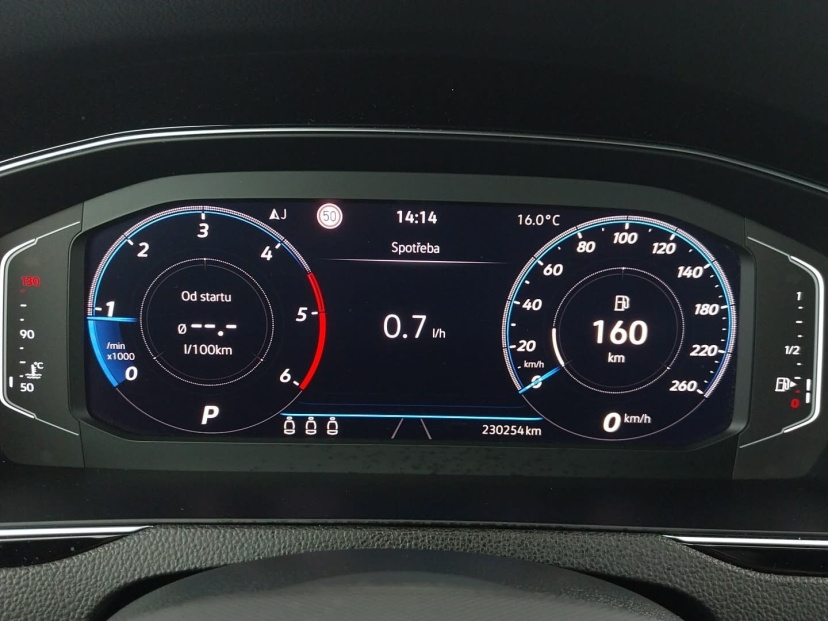 Volkswagen Passat, 2022