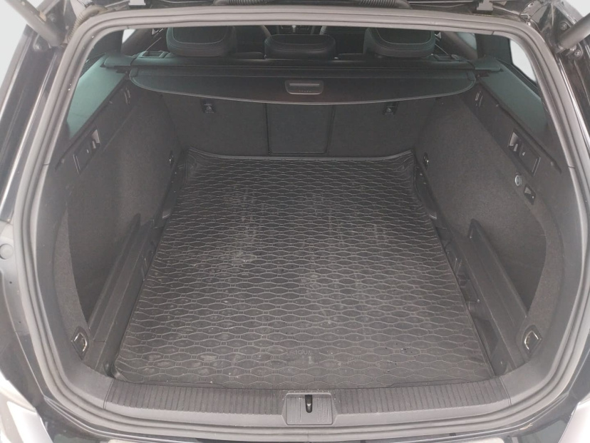 Volkswagen Passat, 2022