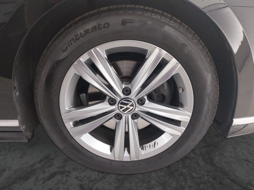 Volkswagen Passat, 2022