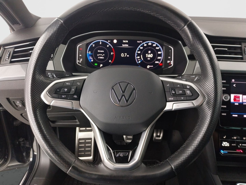 Volkswagen Passat, 2022