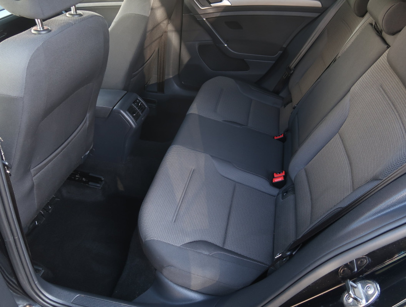 Volkswagen Golf, 2012