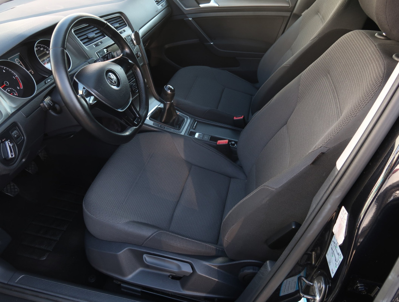 Volkswagen Golf, 2012