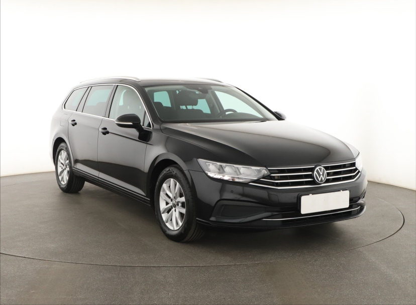 Volkswagen Passat, 2022