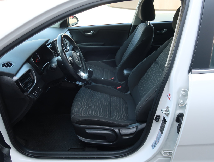 Kia Stonic, 2018