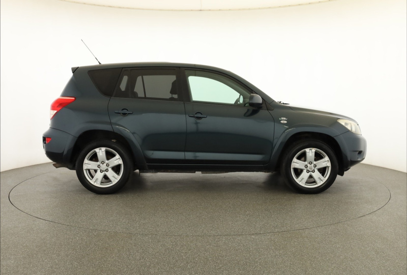 Toyota RAV 4, 2006